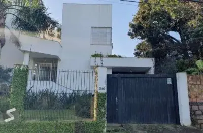 Casa em porto alegre, no bairro espírito santo, com 3 dormitório(s), e 3 banheiros, à venda.