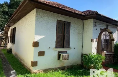 Casa com 3 quartos à venda na Avenida Assis Brasil, 1289, Passo da Areia, Porto Alegre