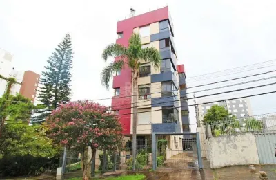 Apartamento de dois dormitórios e uma vaga de garagem na rua marcelo gama, bairro auxiliadora em porto alegre.