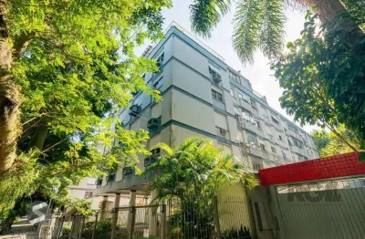 Cobertura de três quartos, suíte e uma vaga de garagem no bairro higienópolis