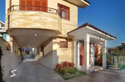 Casa para venda - 293.76m², 3 dormitórios, sendo 1 suites, 6 vagas - guarujá