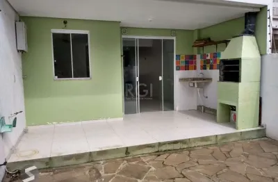 Casa linda com vista para o Rio com 3 pavimentos com duas suíte