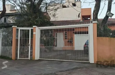 Casa com 4 quartos à venda na Rua Tupã, 211, Vila Assunção, Porto Alegre