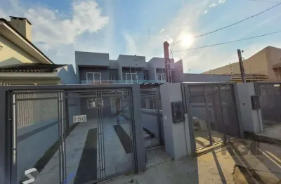 Sobrado com 3 dormitórios, suíte e duas vagas de garagem no bairro sarandi