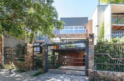 Casa com 3 quartos à venda na Rua Caeté, 612, Vila Assunção, Porto Alegre