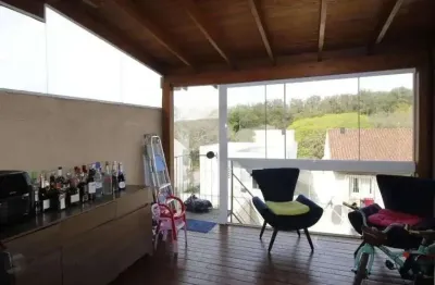 Casa sobrado 2 dorm 70m² privativos, churrasqueira na rua, germano basler - jardim leopoldina