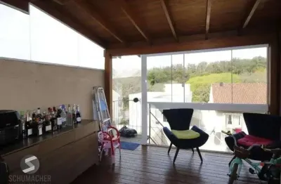 Casa com 2 dormitórios, espaço gourmet e 2 vagas jardim leopoldina