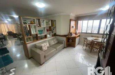 Apartamento com 3 dormitórios, 1 suíte, lavabo, 2 vagas cobertas, semimobiliado, churrasqueira e lareira.