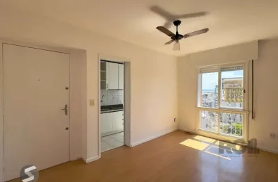 Apartamento 1 dormitório em andar alto com vista para guaíba no centro histórico