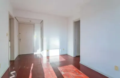 Apartamento de 2 quartos, 76m² privativos e 1 vaga de garagem junto ao carrefour