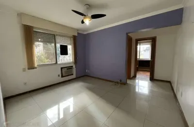 Apartamento de um quarto e uma vaga de garagem no centro de porto alegre