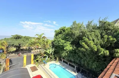 Casa com 3 quartos à venda na Avenida Guaíba, 4670, Vila Assunção, Porto Alegre