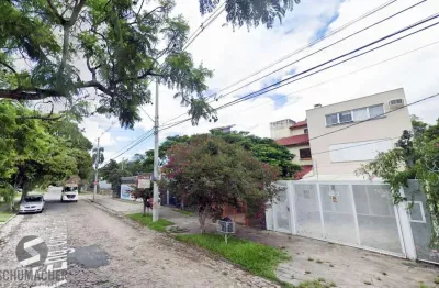 Casa com 4 quartos (02 suítes), 02 vagas cobertas no bairro ipanema