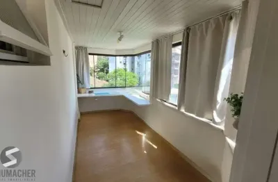 Apartamento de 1 dormitório com 1 vaga de garagem no bairro rio branco
