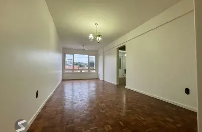 Apartamento com 2 dormitórios, dependência e 1 vaga no bairro menino deus