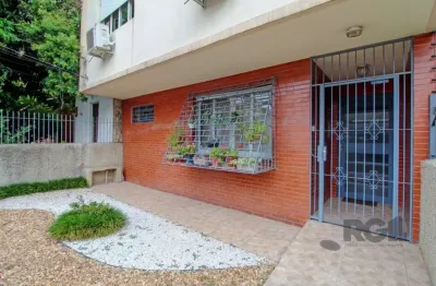 Apartamento no petrópolis de 2 dormitórios e dependência