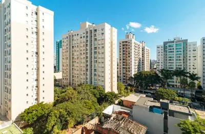 Apartamento com 2 quartos à venda na Rua Paulo Setúbal, 195, Passo da Areia, Porto Alegre