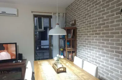 Apartamento com 2 quartos à venda na Rua Miguel Tostes, 778, Rio Branco, Porto Alegre