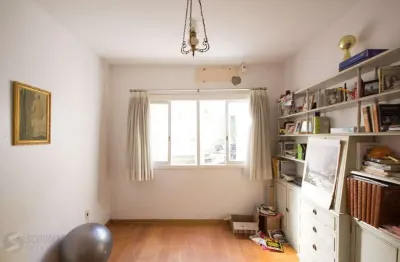 Casa para venda - 254m², 4 dormitórios, sendo 2 suites, petrópolis