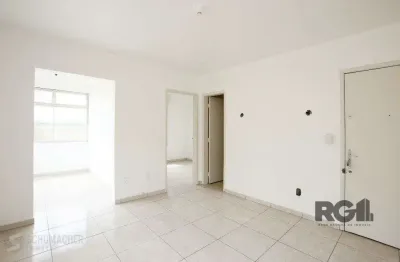Apartamento 1 dormitório com sacada e localização privilegiada