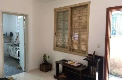 Casa com 1 quarto à venda na Avenida Pernambuco, 2805, Floresta, Porto Alegre
