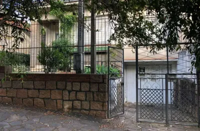 Casa com 3 quartos para alugar na Rua Luzitana, 390, Higienópolis, Porto Alegre