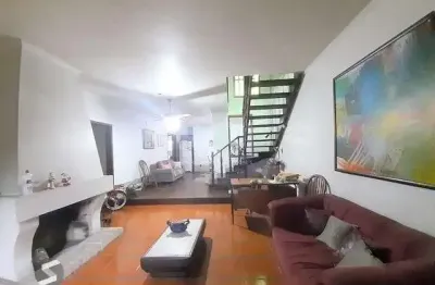 Casa 4 quartos, 4 vagas para comprar , com 195m2 no passo da areia