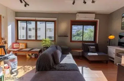 Vende-se apartamento com dois quartos(1 suíte), 73m² e 1 vaga - rio branco