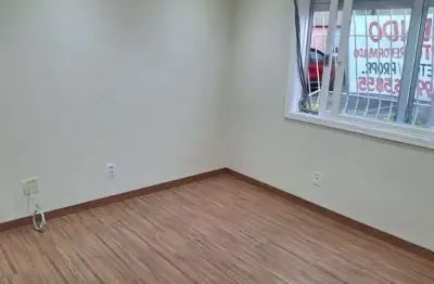 Apartamento 02 dormitórios com vaga de garagem escriturada descoberta