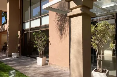 Lindo apartamento no menino deus com 117 m privativos, 3 doritórios com suítes e vaga dupla