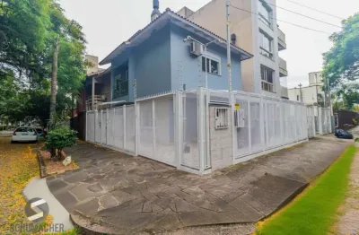 Casa com 3 quartos à venda na Rua das Caravelas, 177, Vila Ipiranga, Porto Alegre