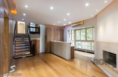 Excelente casa comercial com aproximadamente 300m² de área construída