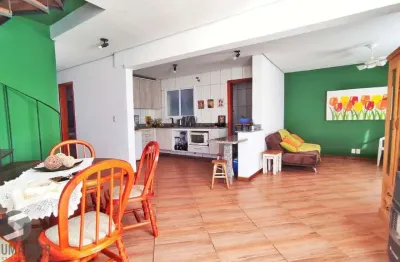 3 dormitórios, sendo 1 suíte master •	living com dois ambientes – no bairro alto petrópolis – amplo terreno.