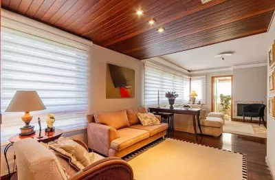 Apartamento com 3 quartos à venda na Rua Santa Cecília, 2194, Rio Branco, Porto Alegre