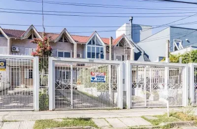 Casa com 2 quartos à venda na Rua Heitor Kramer, 421, Guarujá, Porto Alegre