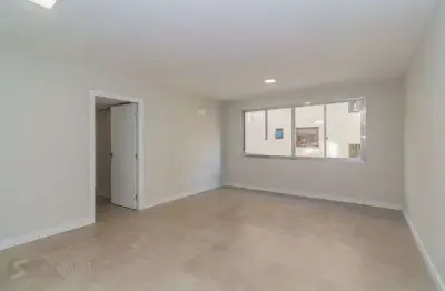 Apartamento reformado com 3 quartos, suíte e 2 vagas – 113 m² - mont serrat