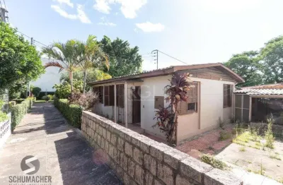 Casa térrea no residencial butui, possui 3 dormitórios, living espaçoso, cozinha funcional, banheiro social, área de serviço independente e pátio privativo