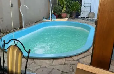 Casa com 3 quartos à venda na Rua Borgonha, 2472, Cavalhada, Porto Alegre