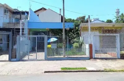 Casa residencial aconchegante com ampla área da lazer com churrasqueira.