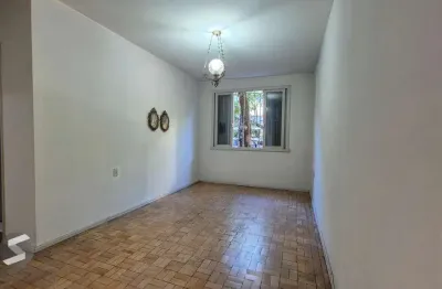 Próximo sofia veloso - apartamento amplo, 70m² com 2 quartos e 2 banheiros, no coração da cidade baixa