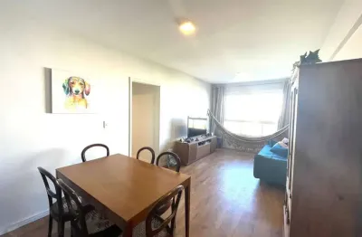 Apartamento com 2 quartos à venda na Rua Sarmento Leite, 852, Centro Histórico, Porto Alegre