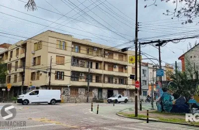 Apartamento a venda, 3 dormitórios reformado na joão alfredo.
