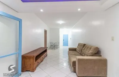 2 dormitórios com pátio, área de serviço e churrasqueira no bairro petrópolis