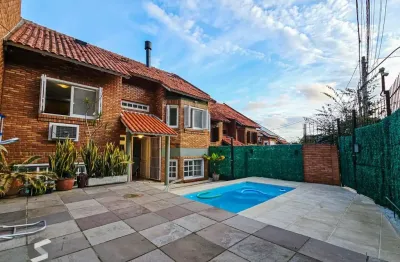 Casa na vila conceição, 3 dormitórios, 1 suíte, churrasqueira, lareira, 4 vagas, piscina aquecida e vista perene para o rio.