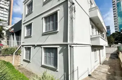 Apartamento térreo com 2 quartos e 1 vaga de garagem no bairro auxiliadora