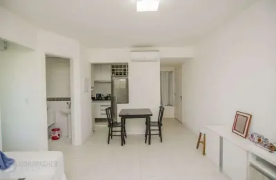 Apartamento mobiliado à venda com 1 dormitório no mont serrat