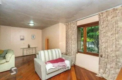 Casa com 2 dormitórios ,sendo 1 suíte para venda no bairro tristeza em porto alegre/rs.