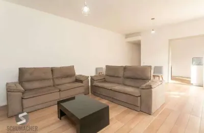 Amplo apartamento no bairro petrópolis com 2 vagas de garagem