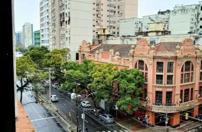 Apartamento com 2 quartos à venda na Avenida Borges de Medeiros, 1126, Centro Histórico, Porto Alegre