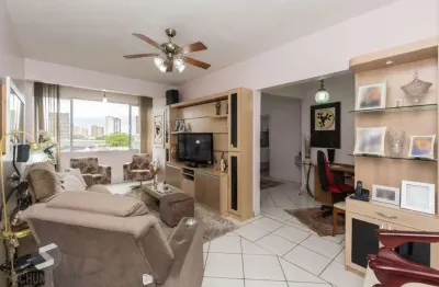 Apartamento semimobiliado com 2 quartos e 2 banheiros no bairro floresta